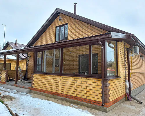 Пристройка из кирпича