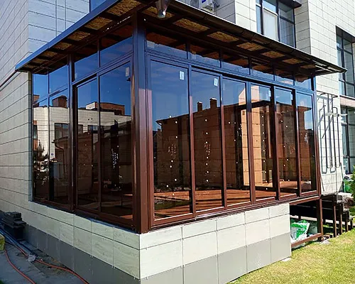 Остеклённая веранда